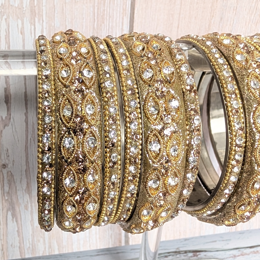 Indian Jewelry | Elegant Gold Bangle Set | Pakistani Jewelry | Bridal Bangles - Picture 3 of 7